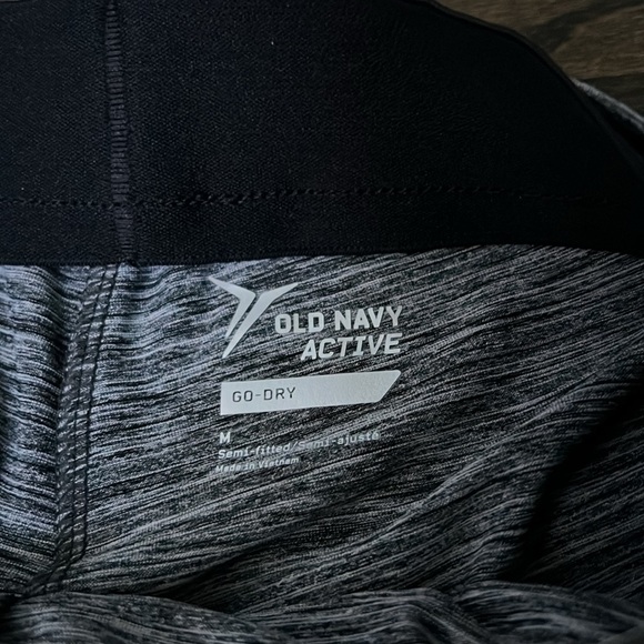 Old Navy women’s shorts size M, lot of 3 pairs, NWT - Picture 5 of 6